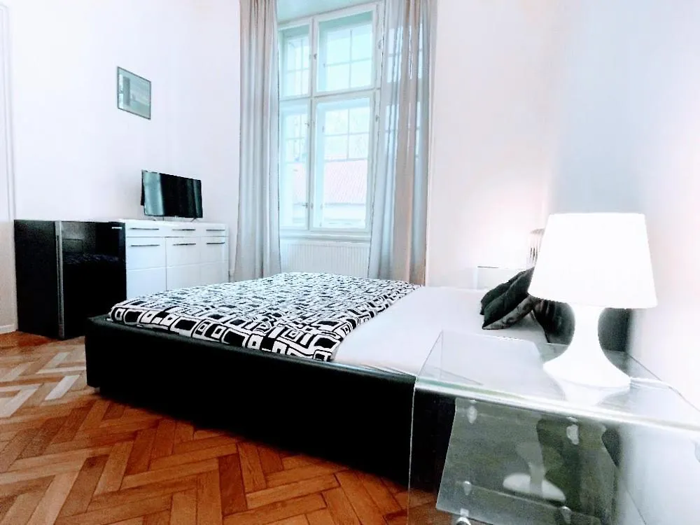 Apartmán Black & White Flat For 2 / Peaceful / Jewish Quarter Praha